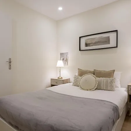 Apartman Mouraria Charm 1br